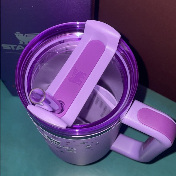 Olivia Rodrigo x Stanley Limited Edition 40oz Quencher - Picture 2 of 5